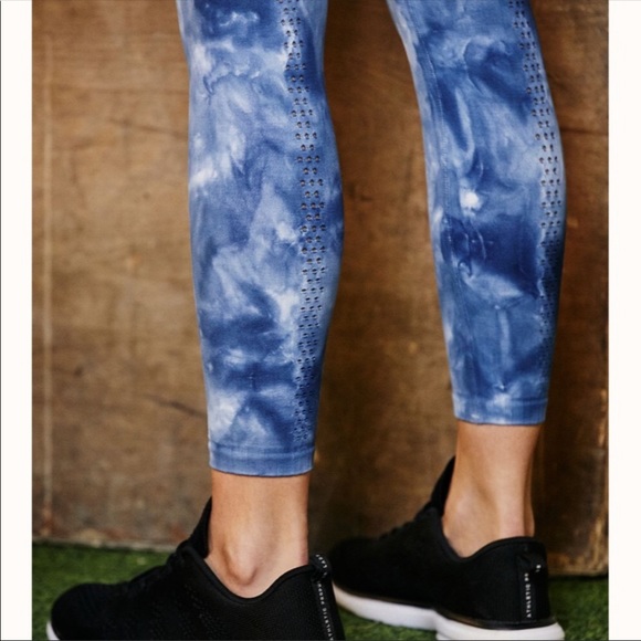 Free People Movement Good Karma Tie Dye Leggings - Picture 9 of 16